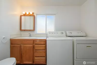 1027 W 9th Street, Port Angeles, WA 98363 - Photo 8