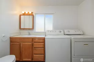 1027 W 9th St, Port Angeles, WA 98363 - Photo 8