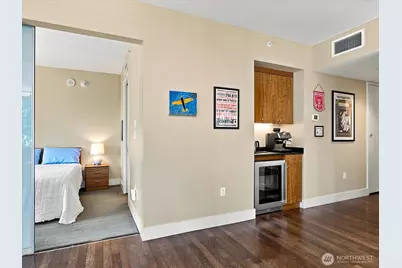 820 Blanchard Street #1007, Seattle, WA 98121 - Photo 6