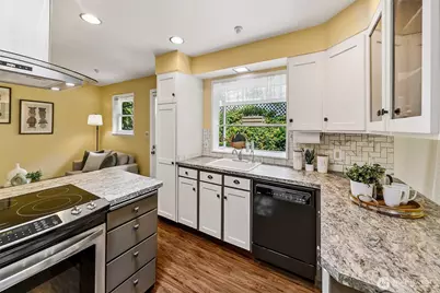 4854 47th Avenue SW, Seattle, WA 98116 - Photo 12