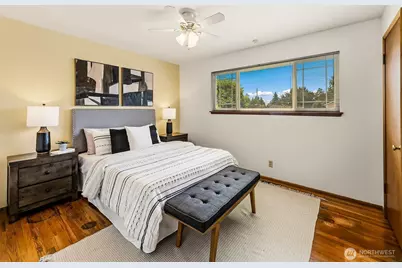 4854 47th Avenue SW, Seattle, WA 98116 - Photo 18