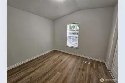 100 E Kilmarnock Road, Shelton, WA 98584 - Photo 4