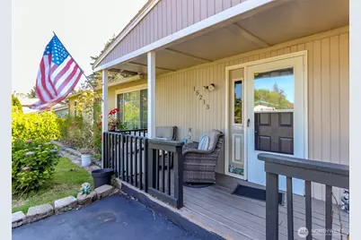 15213 12th Avenue E, Tacoma, WA 98445 - Photo 2
