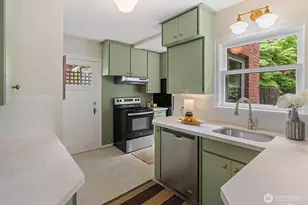 1146 N 78th St, Seattle, WA 98103 - Photo 8