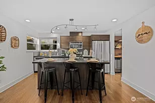 1712 NW 58th St, Seattle, WA 98107 - Photo 10