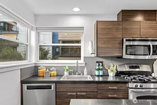 1712 NW 58th St, Seattle, WA 98107 - Photo 16