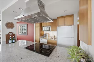 2100 3rd Ave, Seattle, WA 98121 - Photo 10