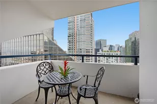 2100 3rd Ave, Seattle, WA 98121 - Photo 12