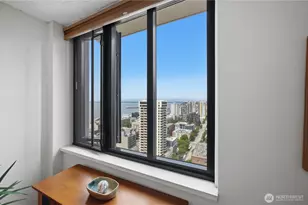 2100 3rd Ave, Seattle, WA 98121 - Photo 14
