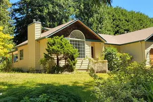 2817 Huckleberry Ln, Camano Island, WA 98282 - Photo 2