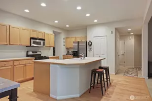 1220 68th St SE, Auburn, WA 98092 - Photo 10