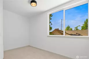 7011 9th Ave NE, Seattle, WA 98115 - Photo 8