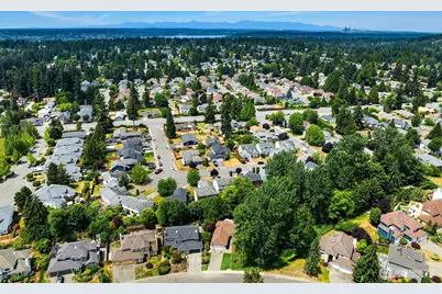 1815 Field Avenue NE, Renton, WA 98059 - Photo 36