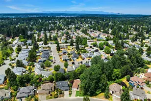 1815 Field Ave NE, Renton, WA 98059 - Photo 36