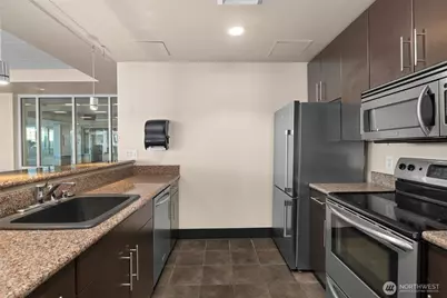 2600 2nd Avenue #302, Seattle, WA 98121 - Photo 24