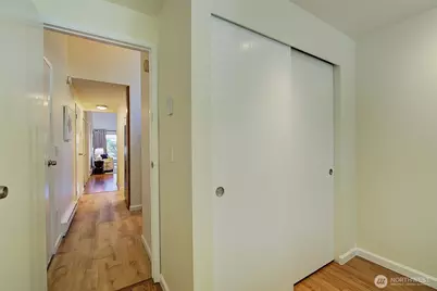 662 156th Avenue NE, Bellevue, WA 98007 - Photo 18