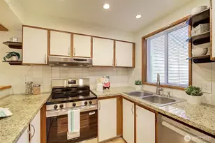662 156th Ave NE, Bellevue, WA 98007 - Photo 8