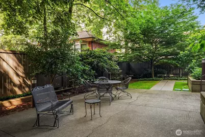 1120 Spring Street #504, Seattle, WA 98104 - Photo 22