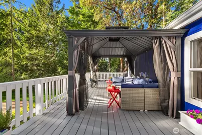 8480 Hansen Road NE, Bainbridge Island, WA 98110 - Photo 4