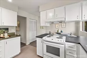 9916 NE 116th St, Kirkland, WA 98034 - Photo 14