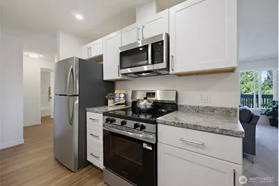 7064 35th Avenue NE #24, Seattle, WA 98115 - Photo 10