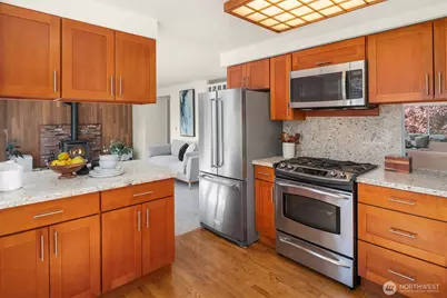 4230 205th Place NE, Sammamish, WA 98074 - Photo 10