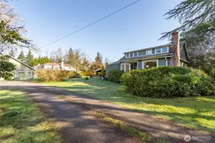 9406 NE 32nd St, Clyde Hill, WA 98004 - Photo 10