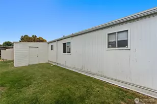 1031 SE Scenic View Dr, College Place, WA 99324 - Photo 16
