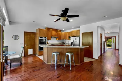 3217 Locust Avenue, Bellingham, WA 98225 - Photo 12