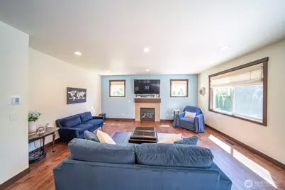 14426 40th Avenue W, Lynnwood, WA 98087 - Photo 2
