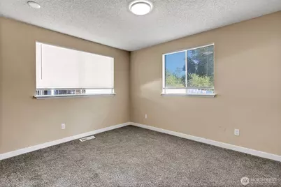 970 Johns Road E, Tacoma, WA 98445 - Photo 20