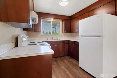 970 Johns Road E, Tacoma, WA 98445 - Photo 10