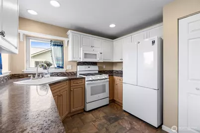 306 S 28th Street, Mount Vernon, WA 98274 - Photo 12