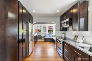 1920 Day Island Blvd W, University Place, WA 98466 - Photo 18