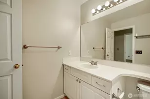 18501 SE Newport Way, Issaquah, WA 98027 - Photo 12