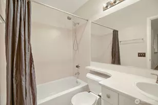 18501 SE Newport Way, Issaquah, WA 98027 - Photo 14