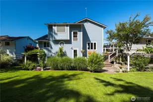 8189 Whidbey Dr, Clinton, WA 98236 - Photo 24