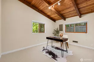 510 N 138th St, Seattle, WA 98133 - Photo 10