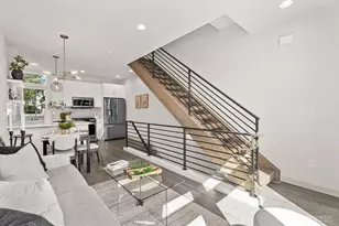966 N Allen Pl, Seattle, WA 98103 - Photo 10