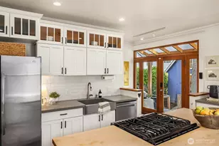 6750 26th Ave NW, Seattle, WA 98117 - Photo 14