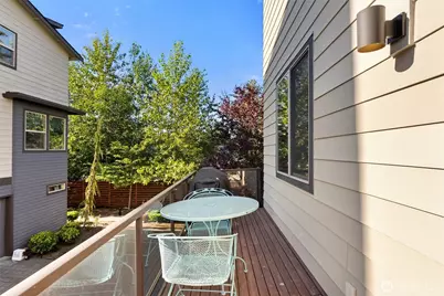 347 Chelan Avenue NE, Renton, WA 98059 - Photo 14