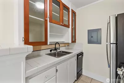 1640 18th Avenue #6, Seattle, WA 98122 - Photo 16