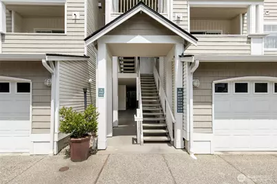 14714 Admiralty Way #A318, Lynnwood, WA 98087 - Photo 2