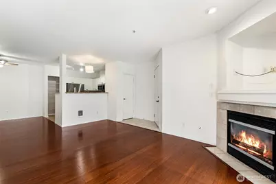 14714 Admiralty Way #A318, Lynnwood, WA 98087 - Photo 8