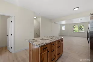945 NW Heller St, Oak Harbor, WA 98277 - Photo 28