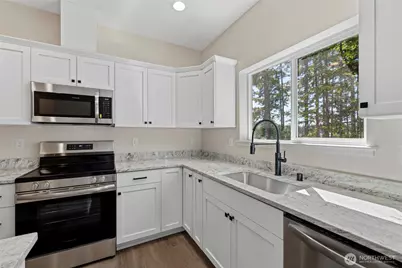945 NW Heller Street #A1, Oak Harbor, WA 98277 - Photo 24