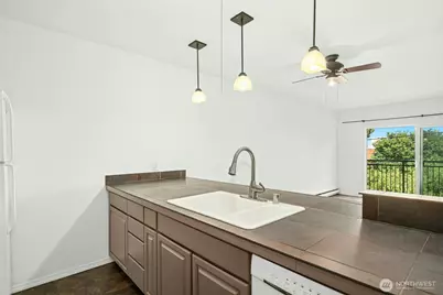 5844 NE 75th Street #A302, Seattle, WA 98115 - Photo 12
