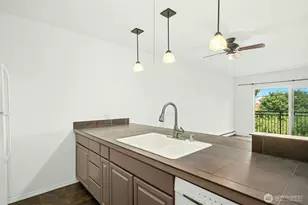 5844 NE 75th St, Seattle, WA 98115 - Photo 12