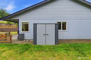 141 E Village View Dr, Allyn, WA 98524 - Photo 34