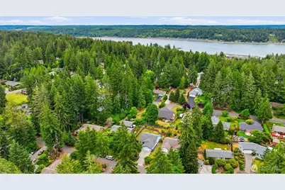 141 E Village  View Drive, Allyn, WA 98524 - Photo 36